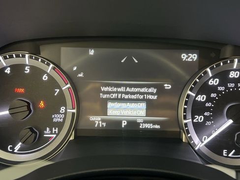 Used 2025 Toyota Highlander LE image 17