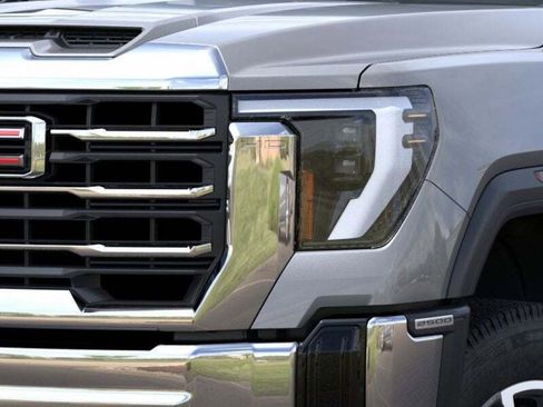 New 2026 GMC Sierra 2500 SLE w/ SLE Value Package; image 10