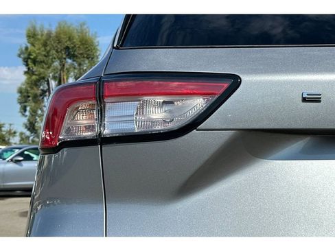 Used 2021 Ford Escape Titanium image 50