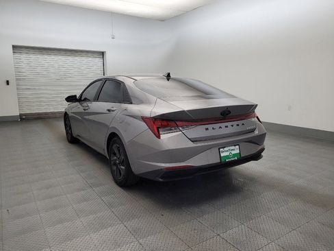 Used 2023 Hyundai Elantra Blue FWD image 5