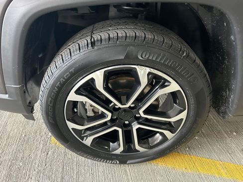 Used 2022 Jeep Compass Limited image 8