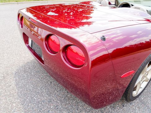 Used 2003 Chevrolet Corvette Convertible w/ Preferred Equipment Group1 RWD image 19