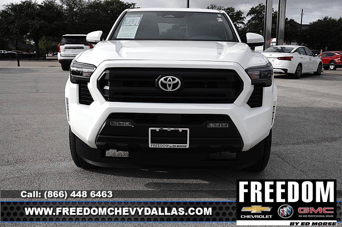 Used 2024 Toyota Tacoma SR5 RWD image 2