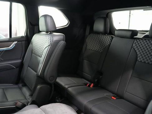 Used 2024 GMC Acadia Denali image 23