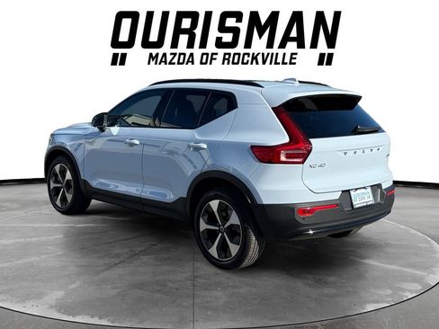 Used 2026 Volvo XC40 B5 Plus AWD/4WD image 4
