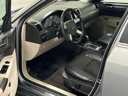 Used 2006 Chrysler 300 SRT8 image 8