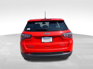 Used 2018 Jeep Compass Sport AWD/4WD video 4