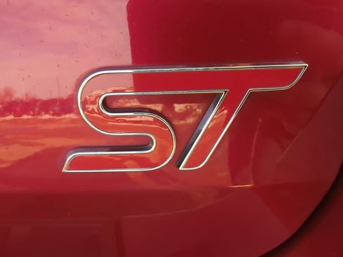 Used 2020 Ford Explorer ST w/ Premium Technology Package image 3