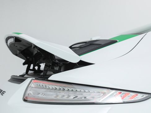 Used 2016 Porsche 911 R image 43