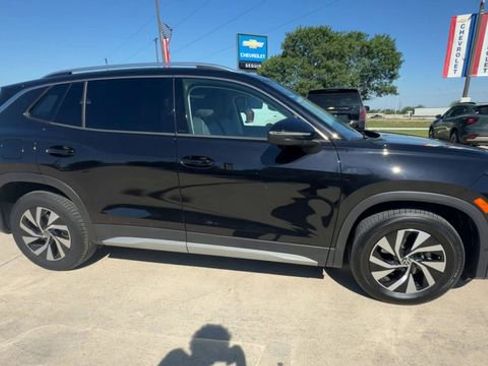 Used 2025 Volkswagen Tiguan S FWD image 9
