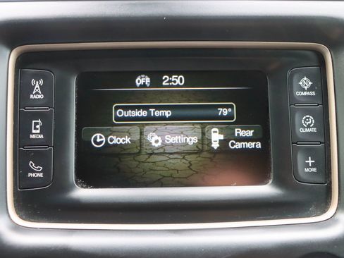 Used 2017 Jeep Grand Cherokee Laredo RWD image 35