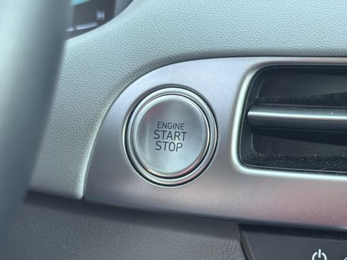 Certified 2025 Hyundai Palisade SEL FWD image 16
