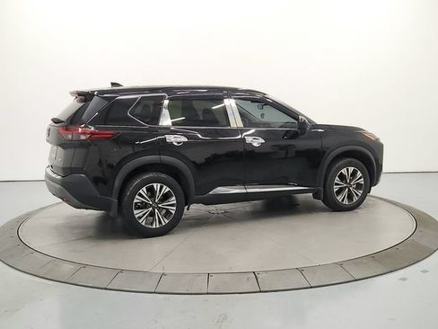 Used 2023 Nissan Rogue SV FWD image 8