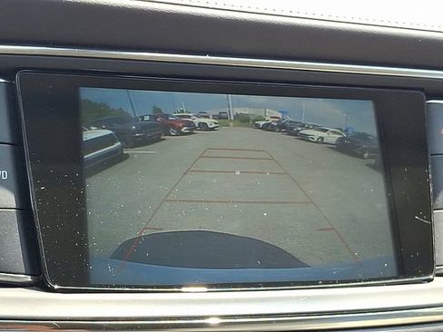 Used 2019 Buick Enclave Essence AWD/4WD image 18