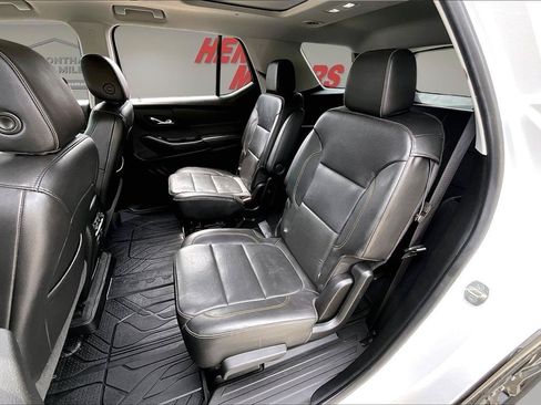 Used 2020 Chevrolet Traverse Premier w/ Redline Edition AWD/4WD image 23