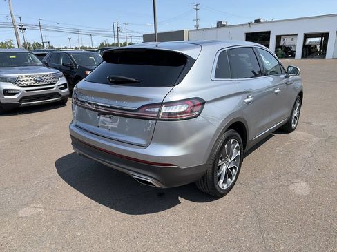 Certified 2022 Lincoln Nautilus Reserve AWD/4WD image 5