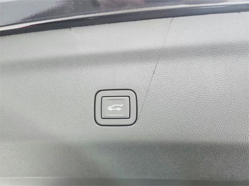 New 2026 GMC Yukon AT4 image 49