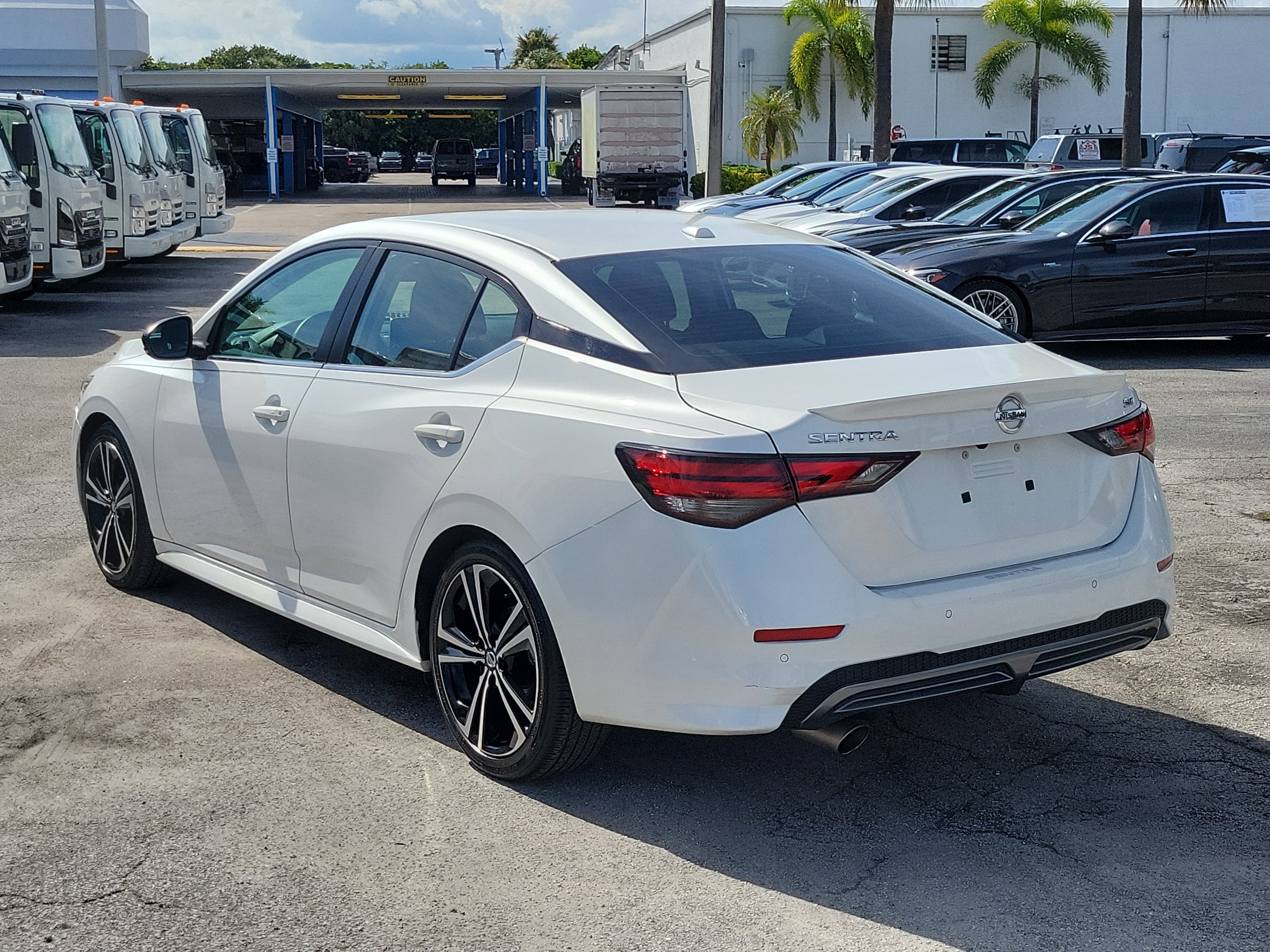 Used 2021 Nissan Sentra SR FWD image 5