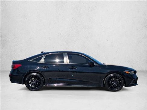 Used 2023 Honda Civic Sport image 4