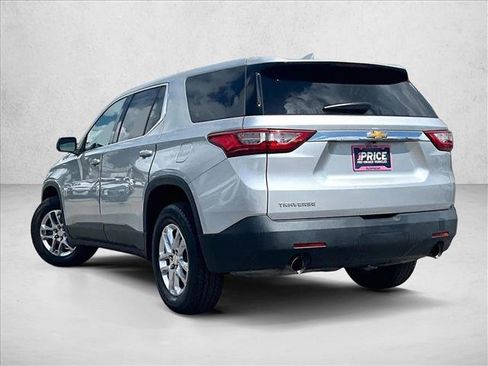Used 2021 Chevrolet Traverse LS FWD image 13