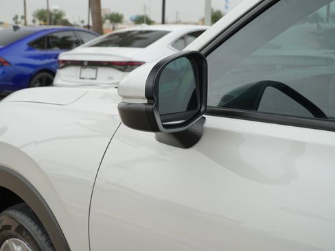 Used 2025 Honda HR-V LX image 10