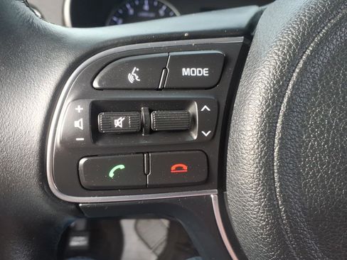 Used 2018 Kia Optima S image 19