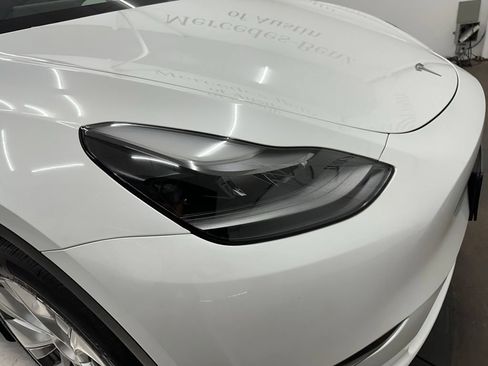 Used 2023 Tesla Model Y Long Range AWD/4WD image 10