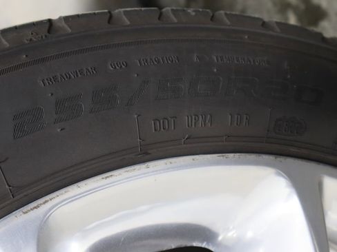 Used 2014 Ford Explorer XLT w/ Equipment Group 202A image 38