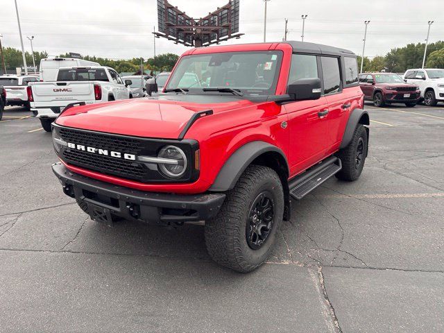 Used 2024 Ford Bronco Wildtrak AWD/4WD image 3
