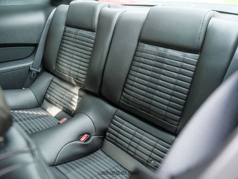 Used 2010 Ford Mustang Shelby GT500 RWD image 25
