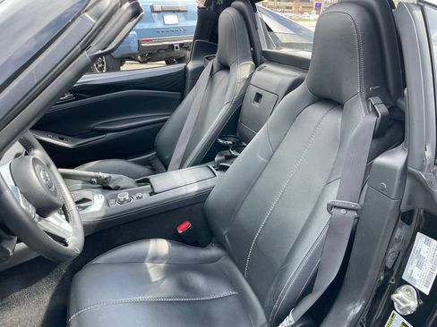 Certified 2025 MAZDA MX-5 Miata RF Grand Touring RWD image 7