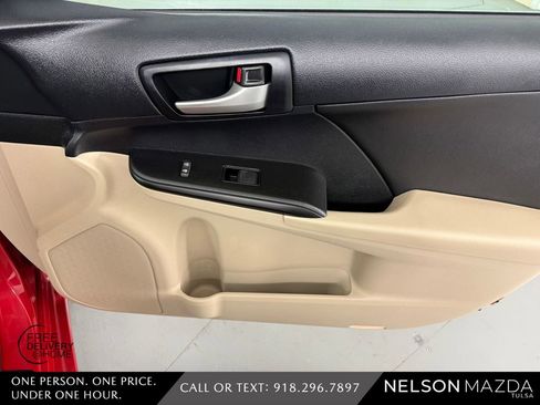 Used 2013 Toyota Camry LE FWD image 46