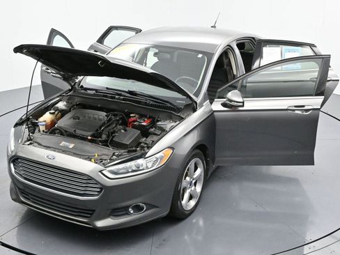Used 2014 Ford Fusion SE w/ Equipment Group 201A image 36