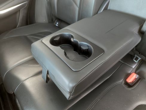 Used 2023 Jaguar F-PACE S image 41