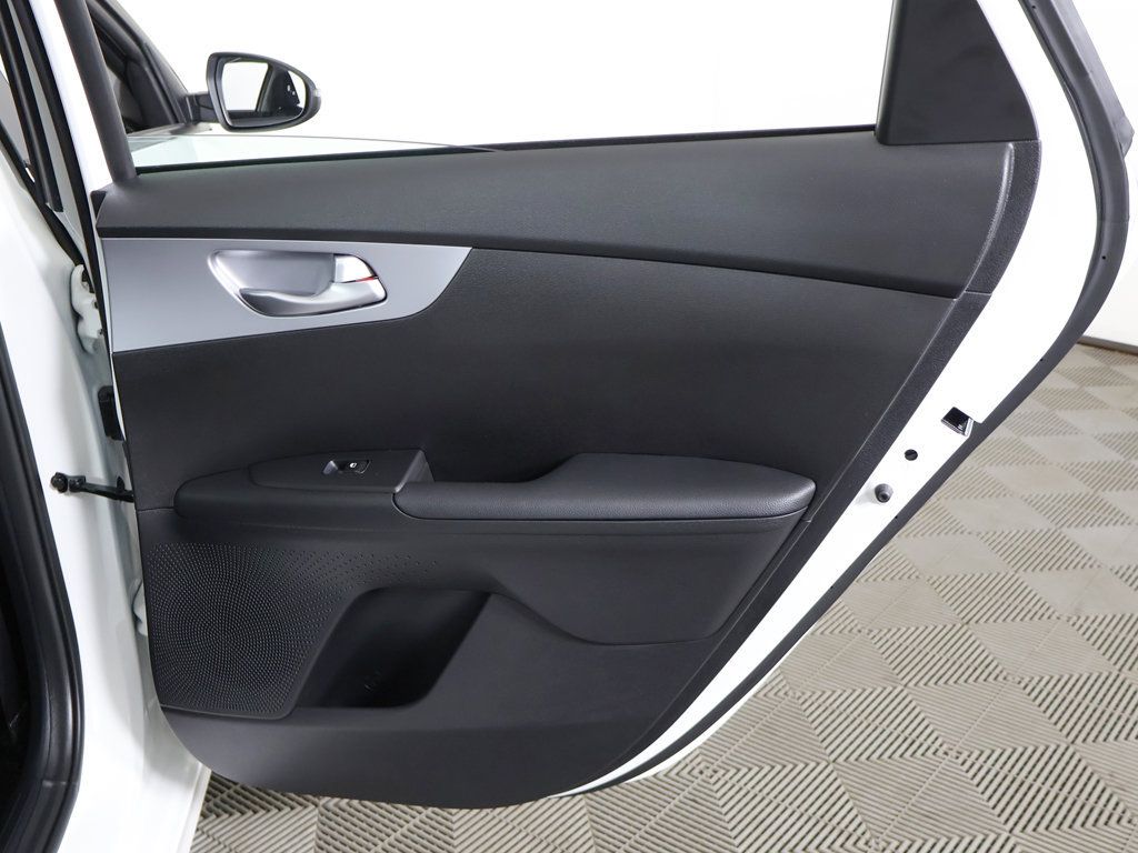 Used 2023 Kia Forte LXS w/ LXS Technology Package FWD image 24