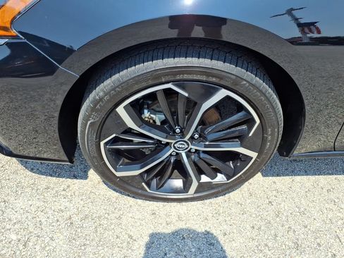 Used 2025 Nissan Altima 2.5 SR AWD/4WD image 10