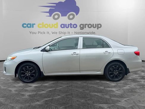 Used 2013 Toyota Corolla L FWD image 2