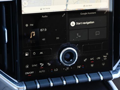 Used 2024 GMC Acadia Denali w/ Super Cruise Package image 18