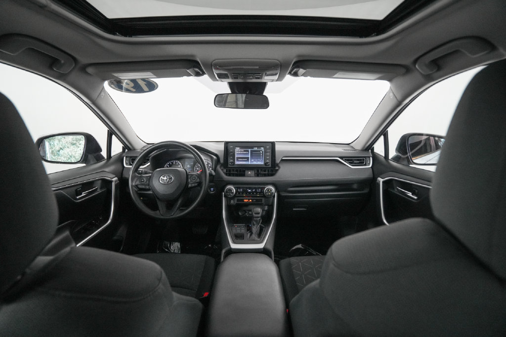 Used 2019 Toyota RAV4 XLE AWD/4WD image 15