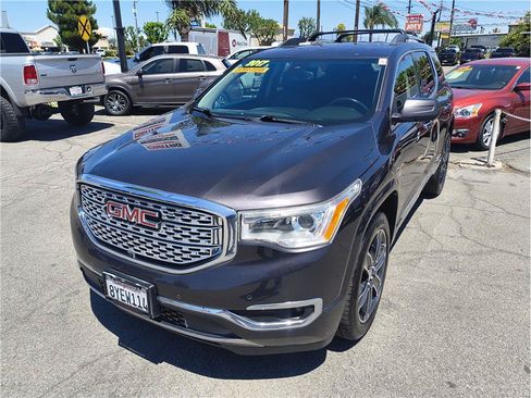 Used 2017 GMC Acadia Denali w/ Technology Package AWD/4WD image 18
