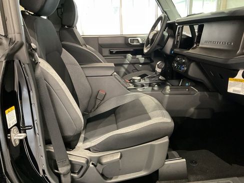 New 2025 Ford Bronco 2-Door AWD/4WD image 22