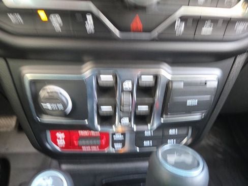 Used 2023 Jeep Wrangler Unlimited Rubicon 392 w/ Xtreme Recon 35" Tire Package AWD/4WD image 19