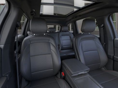 New 2025 Lincoln Nautilus Premier w/ Equipment Group 102A image 10