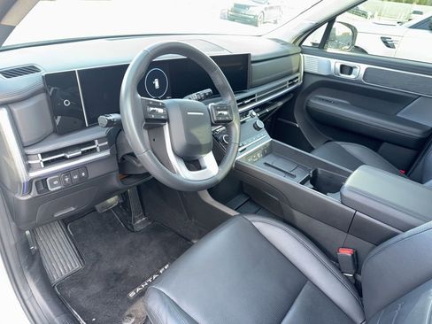 Used 2025 Hyundai Santa Fe Limited image 3