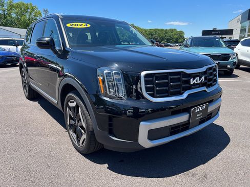 Used 2024 Kia Telluride S w/ S Sunroof Package FWD image 12