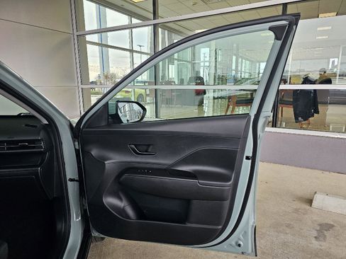 Used 2024 Hyundai Kona SEL image 11