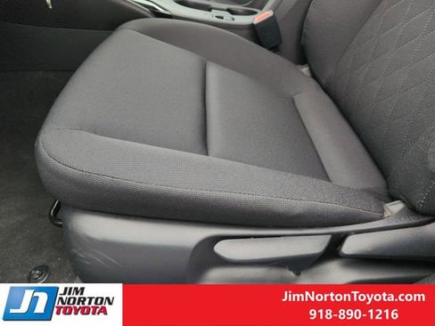 Used 2025 Toyota Corolla LE FWD image 25
