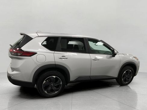 Certified 2025 Nissan Rogue SV image 2