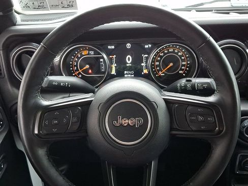 Used 2021 Jeep Wrangler Unlimited Sport AWD/4WD image 18