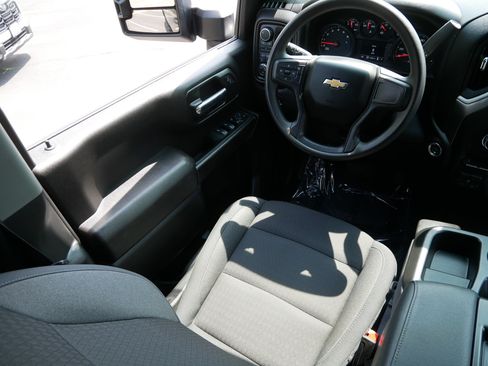 Used 2025 Chevrolet Silverado 2500 Custom w/ Custom Convenience Package AWD/4WD image 9